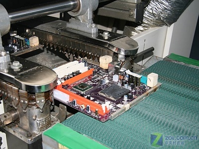 主板从波峰焊机出来的技术解析PCB电路板制造关键环节