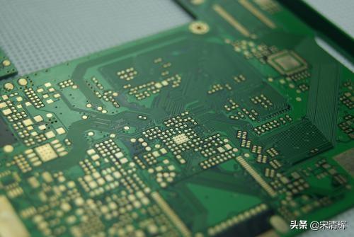 宋清辉 政策组合拳护航集成电路业高质量发展 PCB电路板迎机遇